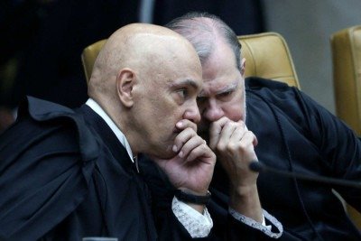 Os ministros do STF Alexandre de Moraes e Dias Toffoli -  (crédito: Sergio Lima / AFP)