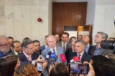 Ciro Gomes é apresentado por Aécio Neves como opção para romper a polarização nacional -  (crédito: Eduarda Esposito/CB/Press) -Ciro Gomes é apresentado por Aécio Neves como opção para romper a polarização nacional -  (crédito: Eduarda Esposito/CB/Press)