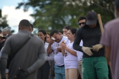 O acidente, que aconteceu na madrugada do &uacute;ltimo domingo (12/4), provocou a morte do motociclista Danilo Pereira Marinho, de 25 anos, que foi velado nessa segunda-feira (13/4) -  (crédito: Leandro Couri/EM/D.A.Press)