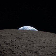 ‘Lua colorida’ confundiu internautas durante a missão Artemis II; explicação envolve profissão pouco conhecida - Reprodução/@nasa