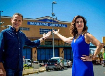 Luís Roberto e Fátima Bernardes na Cidade do Samba, no Rio de Janeiro -  (crédito: Paulo Belote/TV Globo – 27/2/14)