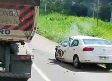 Colisão do carro da TV Band -  (crédito: Reprodução/Redes Sociais )