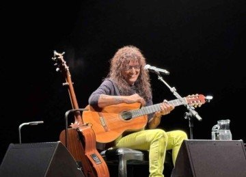 Luiz Caldas lotou o teatro do Sesc Palladium de fãs, que cantaram junto com ele
 -  (crédito: Helvécio Carlos/EM/DA PRESS)