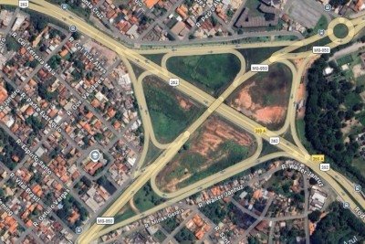 Trevo conecta as rodovias MG-050 e BR-262 -  (crédito: Google/Reprodu&ccedil;&atilde;o)