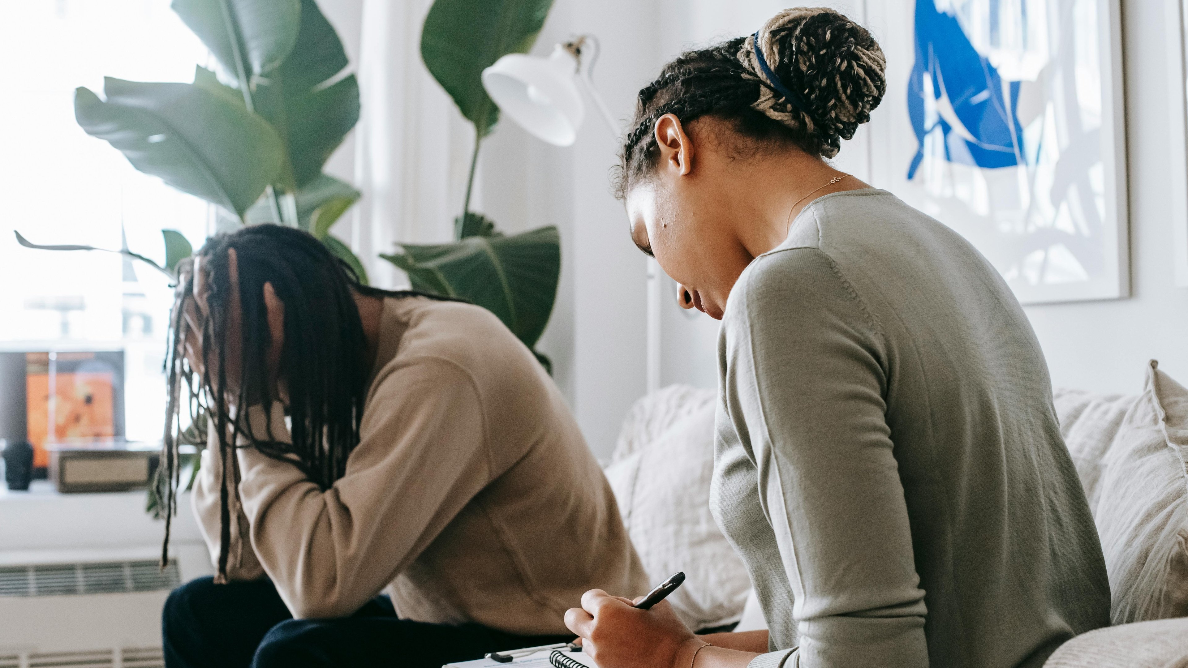 Como lidar com o trauma e o medo após sofrer um assalto ou violência - Pexels/ Alex Green