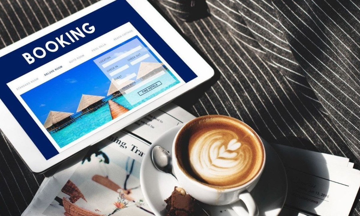 Vai viajar? Novo golpe usa dados reais de reservas de hotel para enganar - FreePik