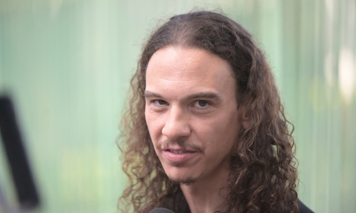 Ricardo Lapa fala em vel&oacute;rio do irm&atilde;o Rodrigo, cinegrafista da Band, que morreu em acidente na BR-381.