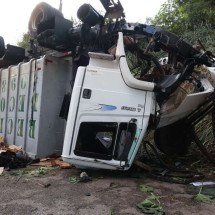 Acidente no Anel: bombeiros apontam possível falha mecânica em carreta - Marcos Vieira/EM/D.A.Press