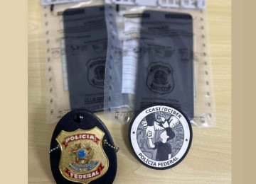 Durante a Operação Aurora, agentes da Polícia Federal apreenderam dois celulares, equipamentos eletrônicos e mídias de armazenamento -  (crédito: Divulgação/ PF)