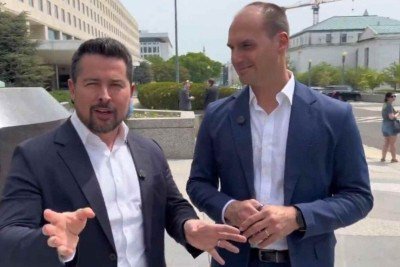 Paulo Figueiredo e Eduardo Bolsonaro moram nos EUA -  (crédito: Reprodução/X)