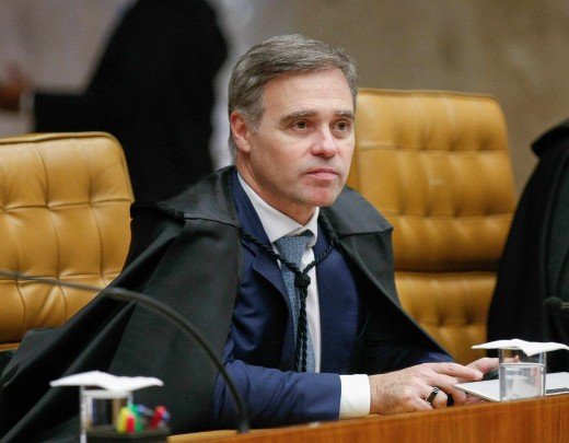 Ministro vota para manter prisões e diz que medida é necessária para não prejudicar as investigações -  (crédito: Victor Piemonte/STF)