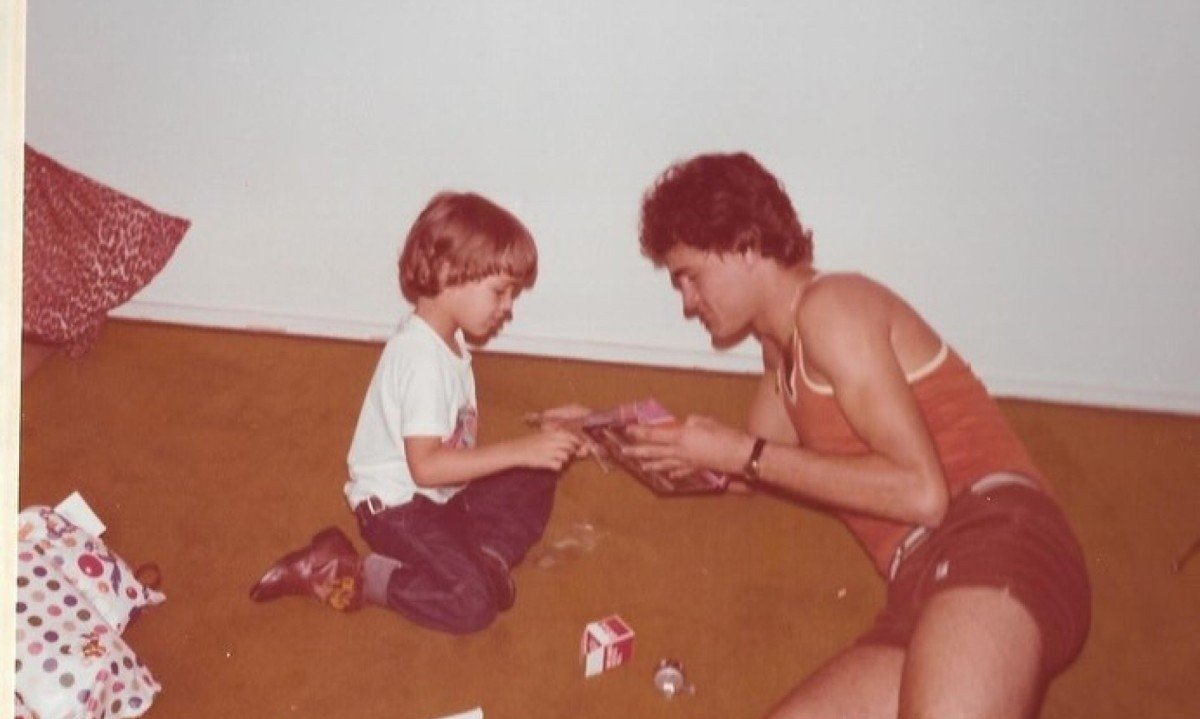 "Meu maior &iacute;dolo! Minha maior refer&ecirc;ncia! Maior exemplo de dedica&ccedil;&atilde;o e amor &agrave; profiss&atilde;o!", escreveu Tadeu em despedida publicada nas redes sociais. 