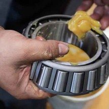 Graxa: para que serve e como funciona esse lubrificante essencial - - Reprodução do Flickr Mosil Lubricants