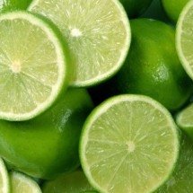 Limão ao lado da cama: o truque que promete melhorar o ar do quarto - Getty Images Pro