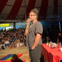 FBC lança single e anuncia 'pedrada' para 1º/5, com extrema direita na mira - Sophia Gomes/divulgação