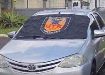 Carro alugado que não foi devolvido é apreendido em Uberlândia -  (crédito: PMMG/Divulgação)