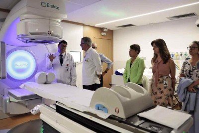 O acelerador linear (foto) é um equipamento usado para radiografia de última geração -  (crédito: Paulo Pinto/Agência Brasil)