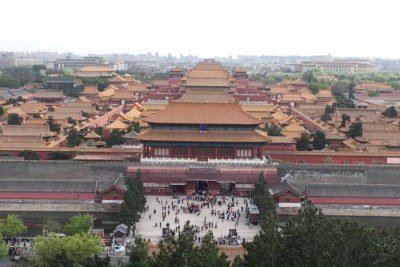 No centro de Pequim está a Cidade Proibida, símbolo do poder imperial chinês. Construída no século XV, foi residência de imperadores por quase cinco séculos.
 -  (crédito: reprodução)