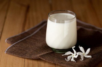 A culinária japonesa reúne técnicas transmitidas ao longo de gerações e refletem a relação do país com ingredientes simples e naturais. Entre essas tradições, destacam-se bebidas que combinam sabor, simbolismo e funções culturais específicas dentro do cotidiano e das celebrações. Muitas delas também revelam conhecimentos antigos sobre fermentação e aproveitamento do arroz, base da alimentação local. Um exemplo é o amazake, que ocupa um lugar especial como exemplo da gastronomia tradicional prese -  (crédito: Freepik/jcomp)