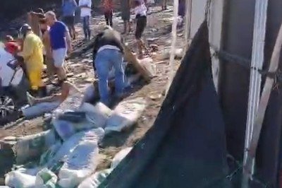 Carga de camnhão envolvido em acidente na BR 251 ficou jogada na pista -  (crédito: redes sociais/divulgaçao)