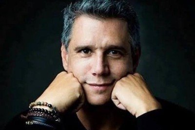 Márcio Garcia completou 56 anos no dia 17 de abril de 2026 e, curiosamente, sua filha Nina Garcia também faz aniversário no mesmo dia e completou 21 anos de vida. A esposa do ator e mãe de Nina, Andréa Santa Rosa, compartilhou em suas redes fotos em família e um texto emocionante de homenagem aos dois. O casal tem quatro filhos, Pedro, Nina, Felipe e João, e os dois mais velhos já não moram mais com os pais. Nina mora nos Estados Unidos, onde estuda em Boston, enquanto Pedro faz faculdade em São -  (crédito: Reprodução instagram @oficialmarciogarcia)