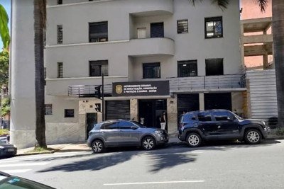 Homem foi encontrado enforcado dentro de cela na Delegacia Especializada de Atendimento à Mulher (Deam) no Barro Preto -  (crédito: Reprodução)