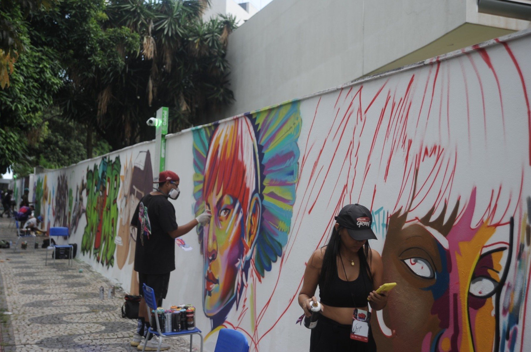 A Escola Estadual Governador Milton Campos &eacute; palco da primeira edi&ccedil;&atilde;o do Festival Internacional de Arte Urbana - UAI Graffiti