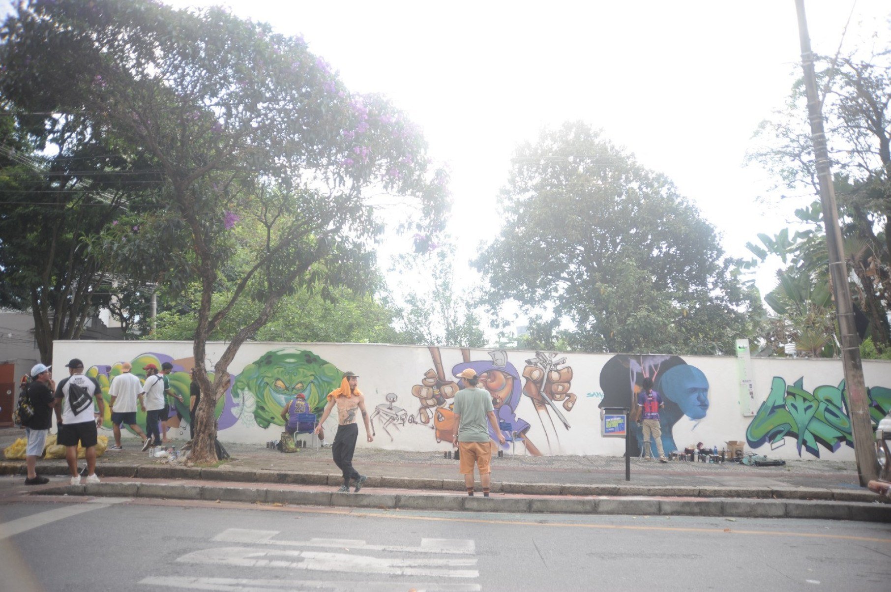A Escola Estadual Governador Milton Campos &eacute; palco da primeira edi&ccedil;&atilde;o do Festival Internacional de Arte Urbana - UAI Graffiti