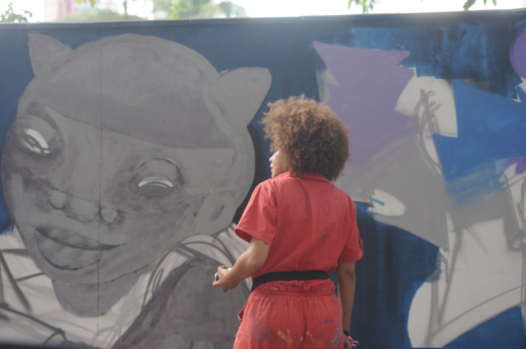 O cen&aacute;rio do grafite ainda &eacute; majoritariamente masculino, mas cada vez mais, cresce a presen&ccedil;a feminina na cultura urbana 