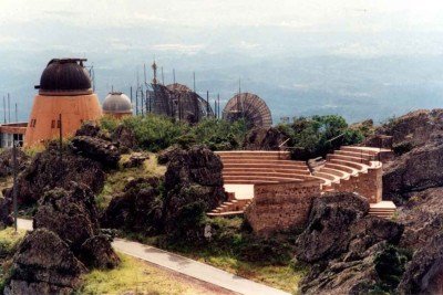Inaugurado em 1972, no alto da Serra da Piedade, Observatório Frei Rosário, da UFMG, sempre teve grande importância científica, educativa e turística -  (crédito: FOCA LISBOA/UFMG/DIVULGAÇÃO )