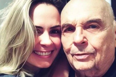 Ana Paula e o pai, que faleceu neste domingo ((19) -  (crédito: REDES SOCIAIS/REPRODUÇÃO)