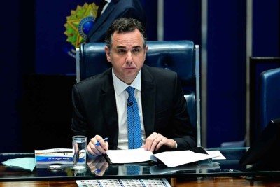  Os senadores mineiros Rodrigo Pacheco (PSB) e Cleitinho Azevedo (Republicanos) estão de olho no STF -  (crédito: Geraldo Magela/Agência Senado – 01/2/25 Jefferson Rudy/Agência Senado – 28/2/25)