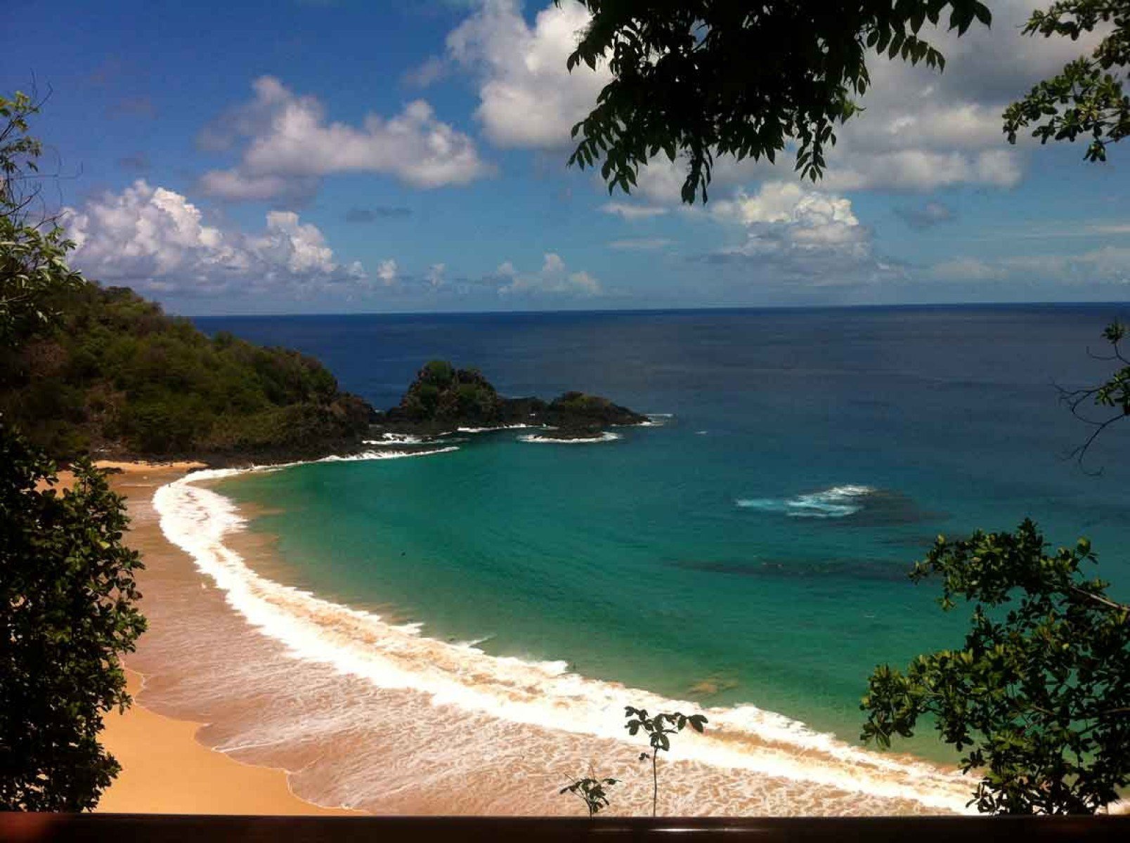 Litoral de Fernando de Noronha, em mar aberto para o Oceano Atlântico-Carlos Marcelo/EM/D.A Press – 21/4/14