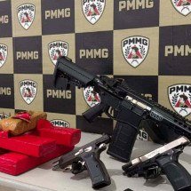 Polícia apreende arsenal e explosivos que iam para o interior de Minas - PMMG/Divulga&ccedil;&atilde;o