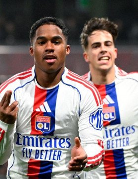 Hakimi critica Endrick, mas repetiu gestos em jogo anterior contra o Lyon - No Ataque Internacional