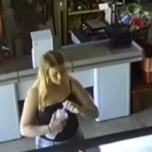 Suspeita de atear fogo em jovem no trabalho é presa no Sul de Minas - Câmera de monitoramento/Reprodução