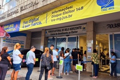 Prazo para regularizar a situação eleitoral termina em 6 de maio -  (crédito: Jair Amaral/EM/D.A Press)