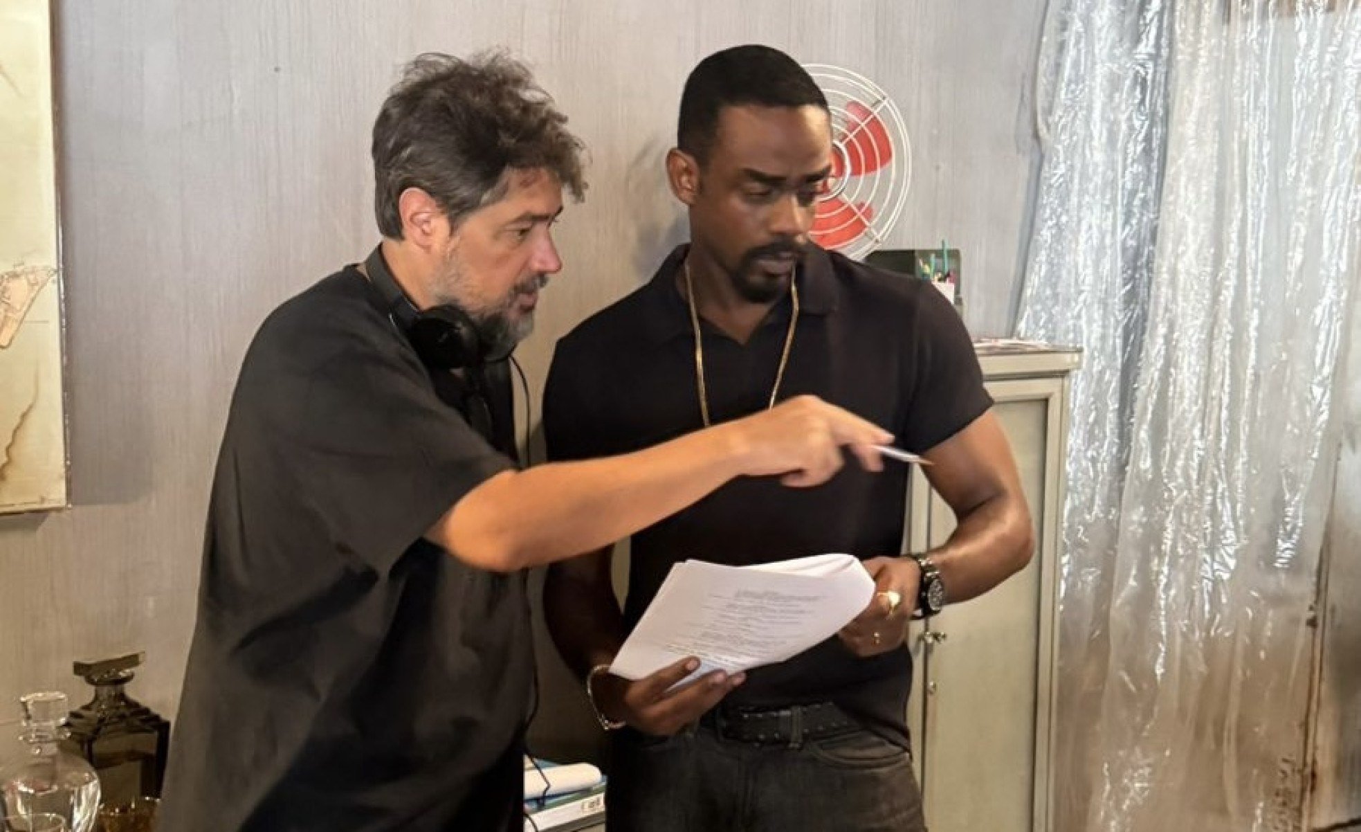 Raphael Logam, duas vezes indicado ao Emmy internacional, &eacute; dirigido por Ren&eacute; Sampaio nas filmagens da s&eacute;tima temporada: "Evandro do Dend&ecirc; &eacute; um cara certo na vida errada", afirma o diretor.