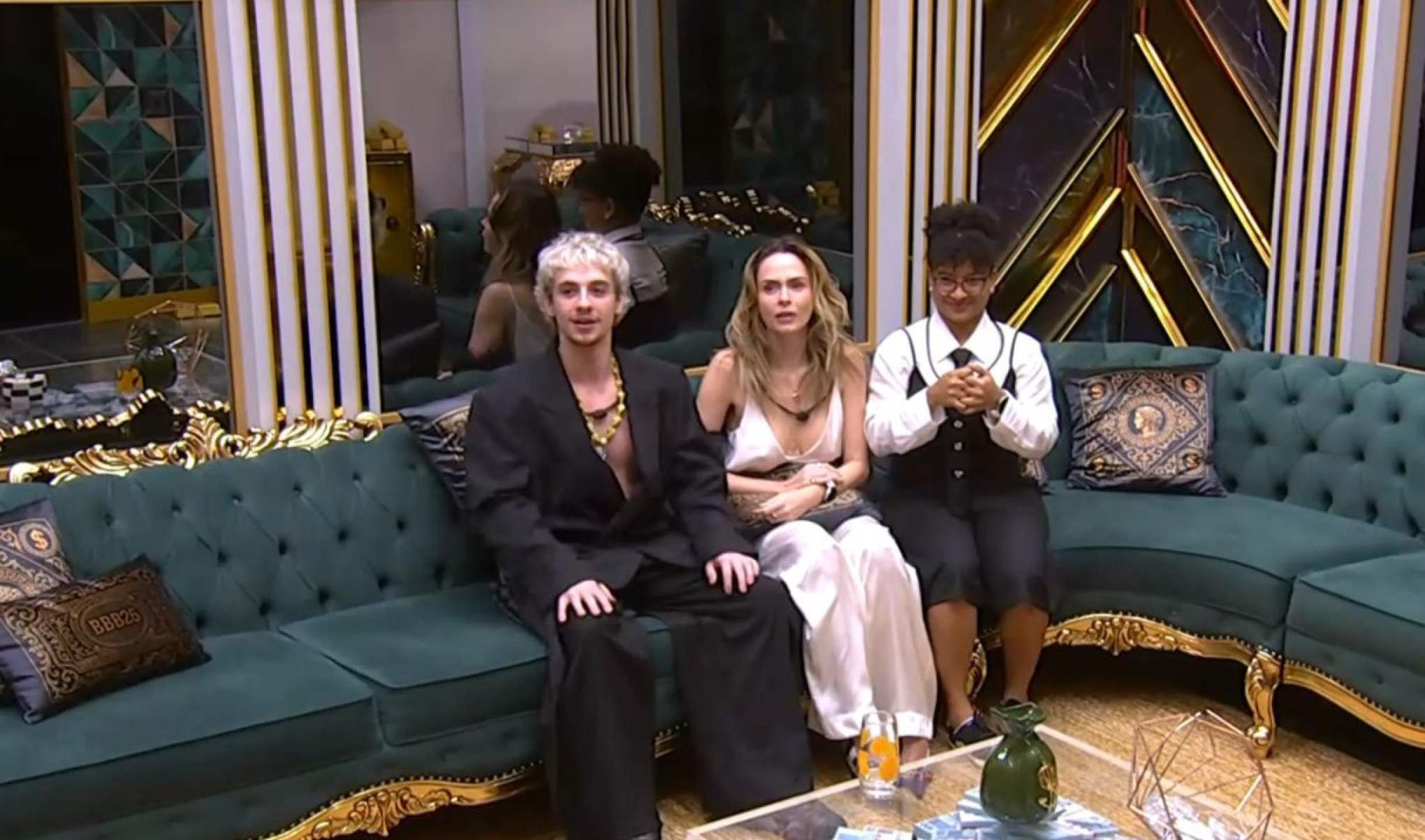 Juliano Floss, Ana Paula Renault e Milena-TV Globo