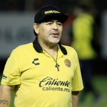 Filha de Maradona acusa equipe médica do pai de ‘absoluta e terrível manipulação’ - No Ataque Internacional