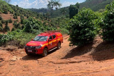  Segundo o Corpo de Bombeiros Militar de Minas Gerais (CBMMG), a idosa estava desaparecida desde sexta-feira (17/4) -  (crédito: Divulga&ccedil;&atilde;o CBMMG)
