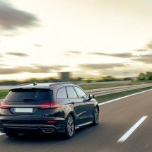 Motorista bate carro em test drive e é processado por concessionária  - Freepik