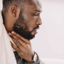 Voz rouca sem aviso: entenda as causas da disfonia, os mitos de tratamento e os sinais de alerta para procurar um médico - Portal Giro 10