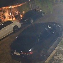 Duplo homicídio: vídeo mostra clientes em desespero em bar na Pampulha - Câmera de monitoramento/Reprodução