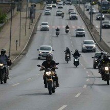 BH: mais motos no trânsito, mais risco de acidentes - Leandro Couri/EM/D.A PRESS