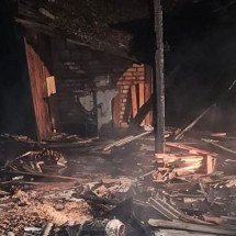 Incêndio destrói fábrica de móveis em cidade mineira - CBMMG/Divulga&ccedil;&atilde;o