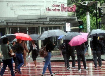 Veja previsão do tempo para esta quarta-feira (22/4) em BH -  (crédito: Jair Amaral/EM/D.A Press)