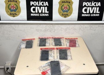 Ação em três estados cumpriu 13 mandados de busca e apreensão e prendeu quatro suspeitos ligados a esquema de furtos de celulares -  (crédito: Divulgação/PCMG)