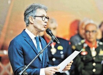 Em seu palanque, Zema atacou o Judiciário, via STF, na mesma linha que já fez o ex-presidente Jair Bolsonaro -  (crédito: ALEXANDRE GUZANSHE/EM/D.A. PRESS)