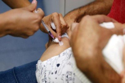 De janeiro até o momento, foram aplicadas mais de 1,2 mil doses na capital  -  (crédito: Rodrigo Clemente/PBH)